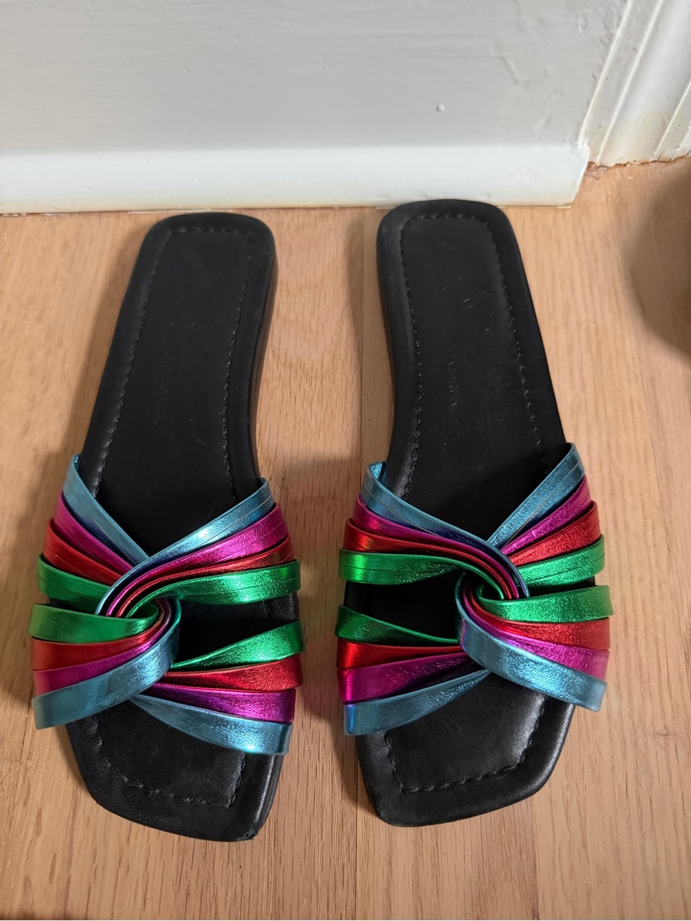 AGL ATTILIO GIUSTI LEOMBRUNI Metallic Multi-Color Knot Slide Sandals -7